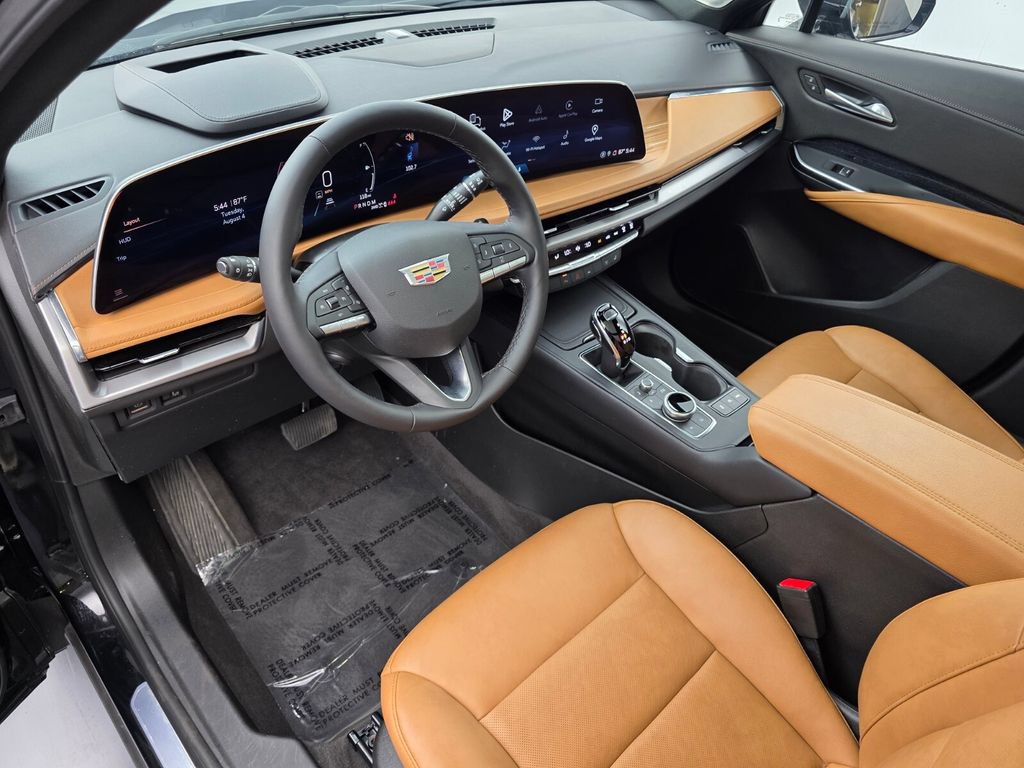 Used 2025 Cadillac XT4 Premium Luxury w/ Technology Package AWD/4WD image 10