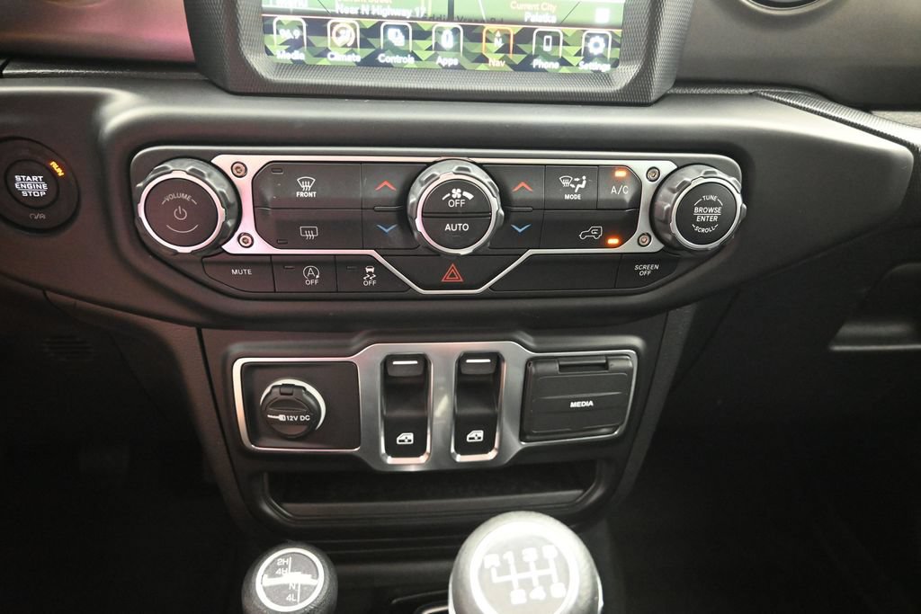 Used 2023 Jeep Wrangler Sport AWD/4WD image 18