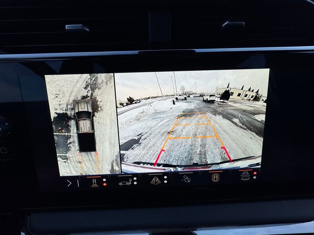 Used 2024 GMC Sierra 2500 AT4X image 33