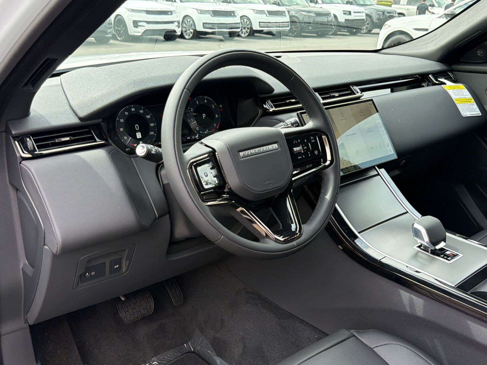 New 2026 Land Rover Range Rover Velar S AWD/4WD image 4