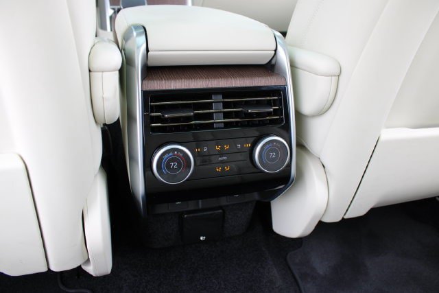 Used 2024 Land Rover Range Rover Long Wheelbase SE AWD/4WD image 12