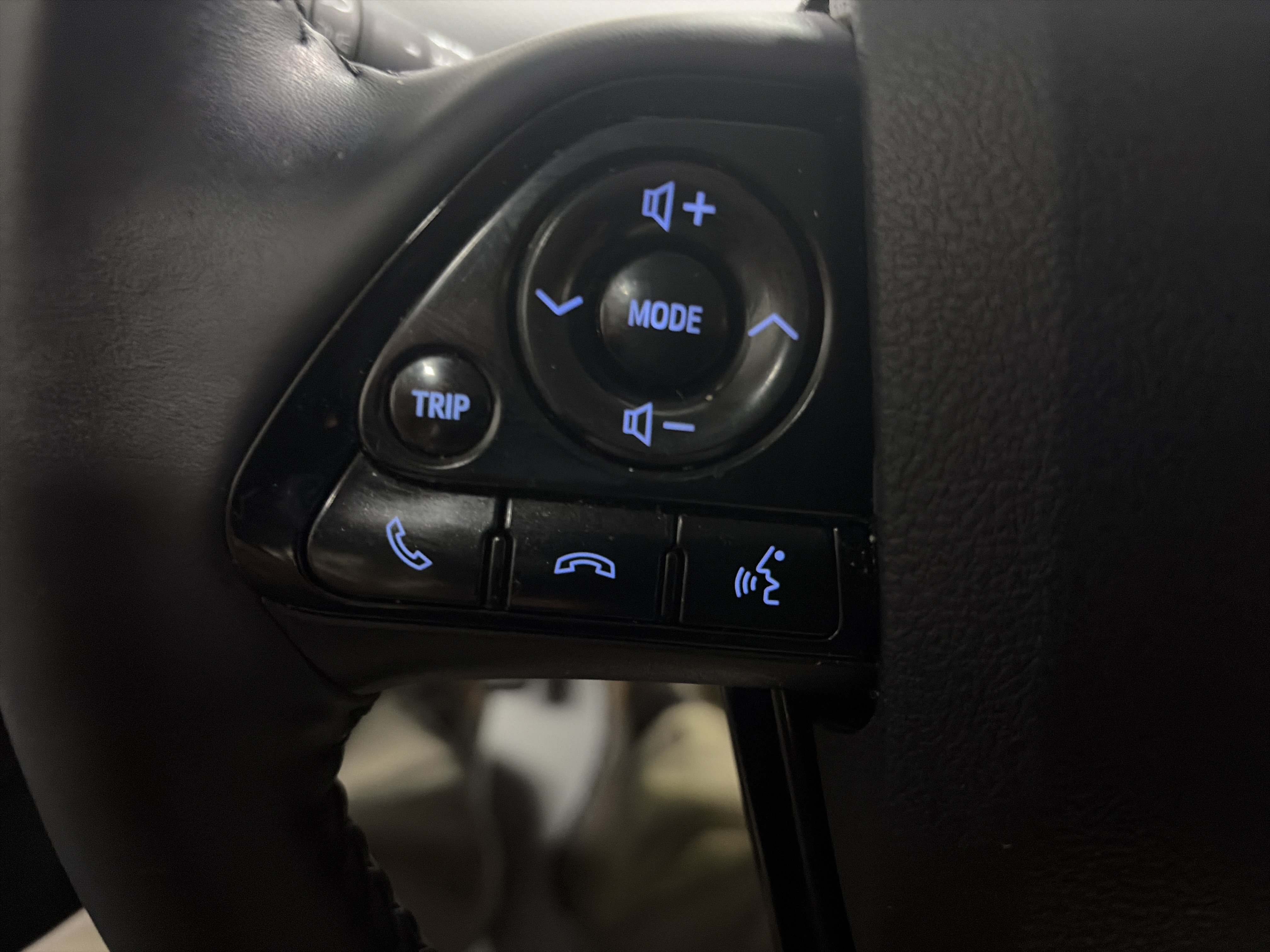 Used 2022 Toyota Prius Prime Limited FWD image 14