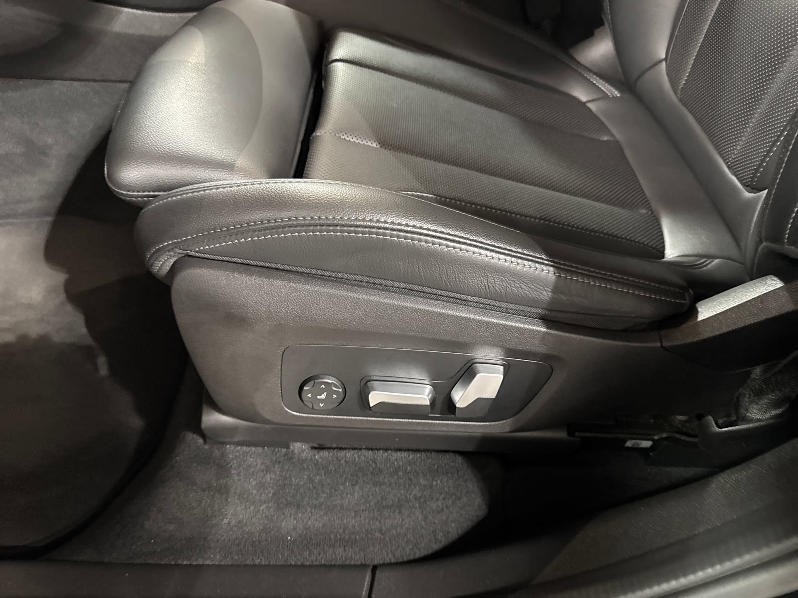 Used 2022 BMW X3 xDrive30i w/ Premium Package 2 AWD/4WD image 15
