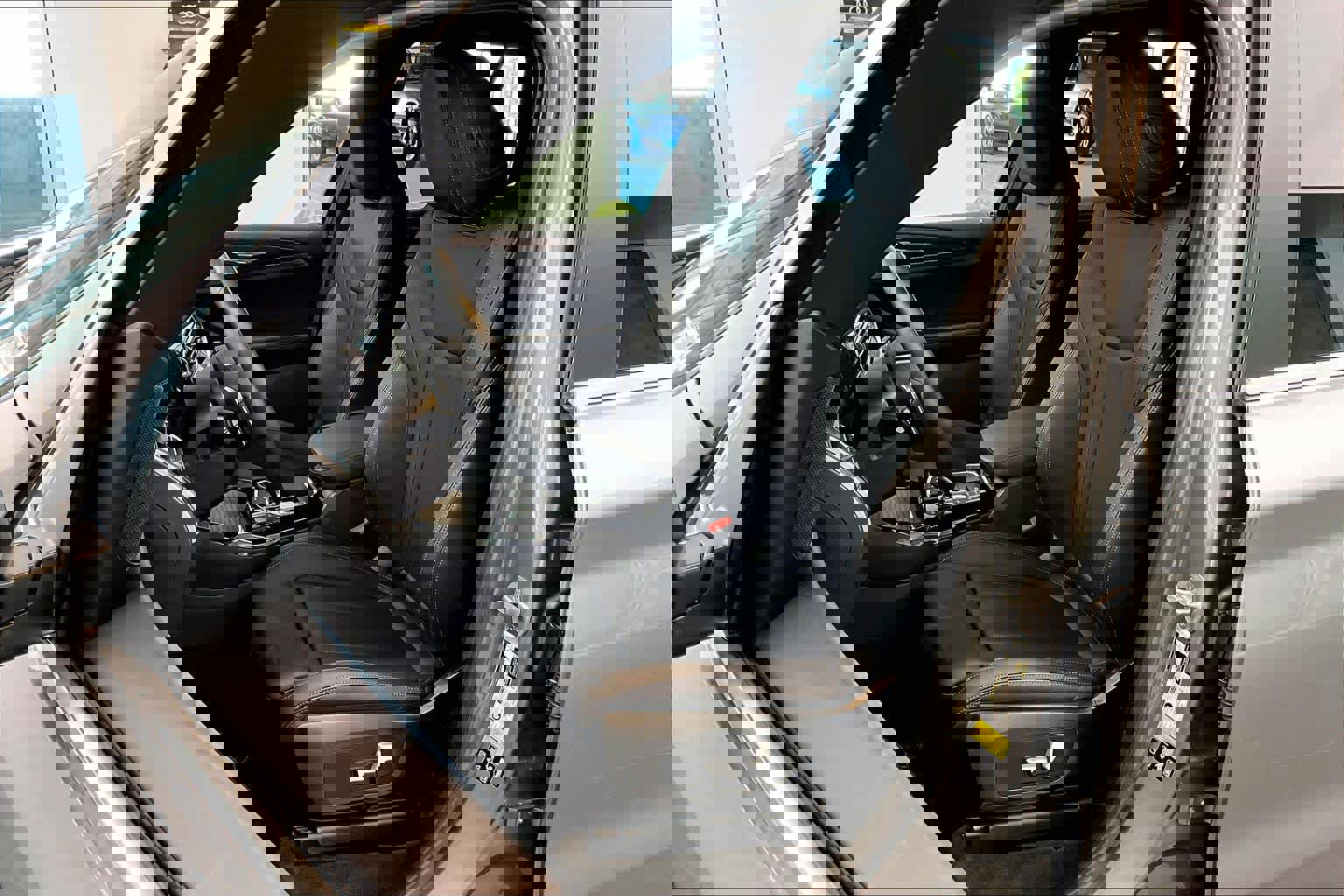 Used 2024 BMW X3 xDrive30i w/ Parking Assistance Package image 8