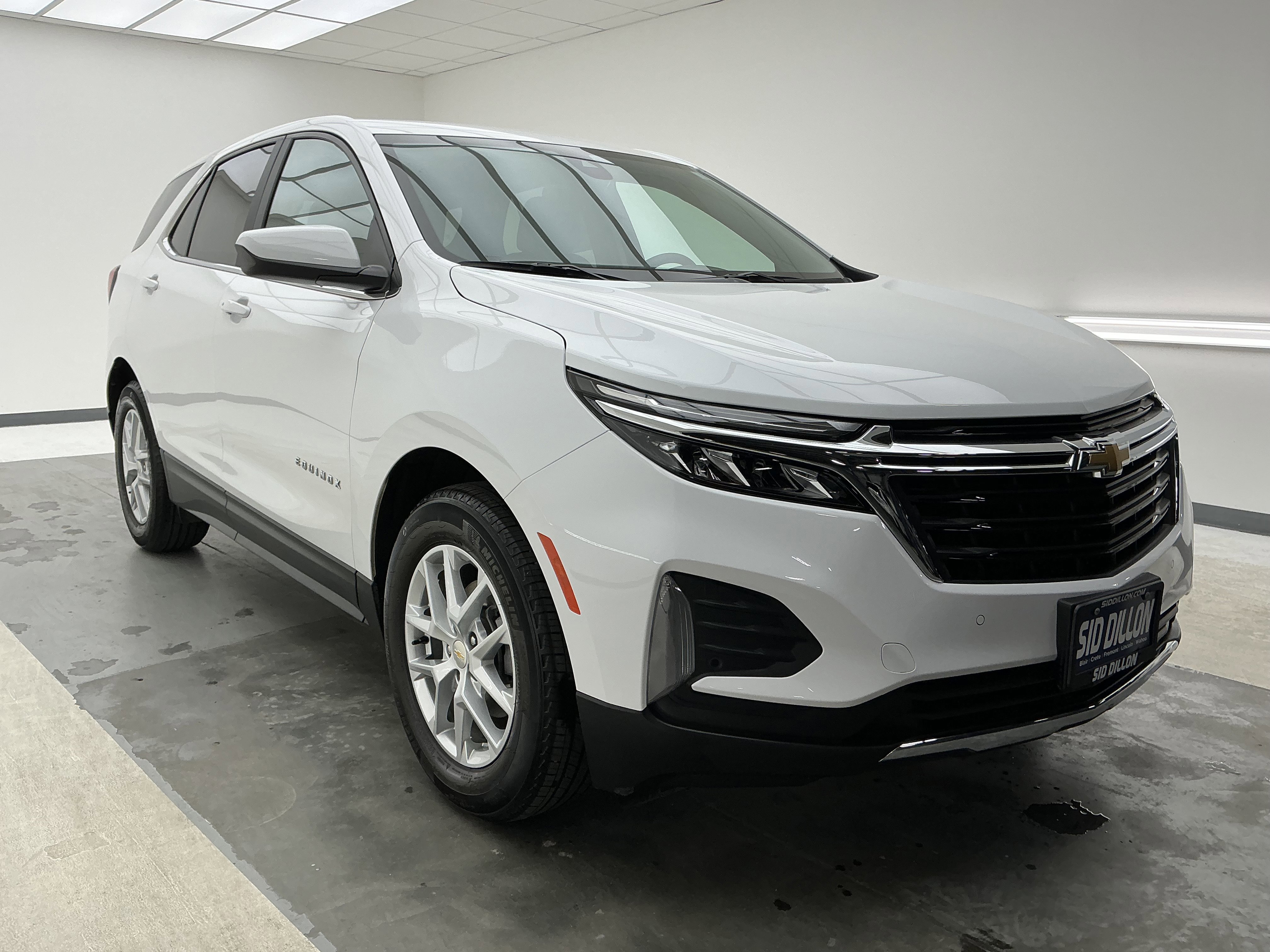 Used 2024 Chevrolet Equinox LT image 3