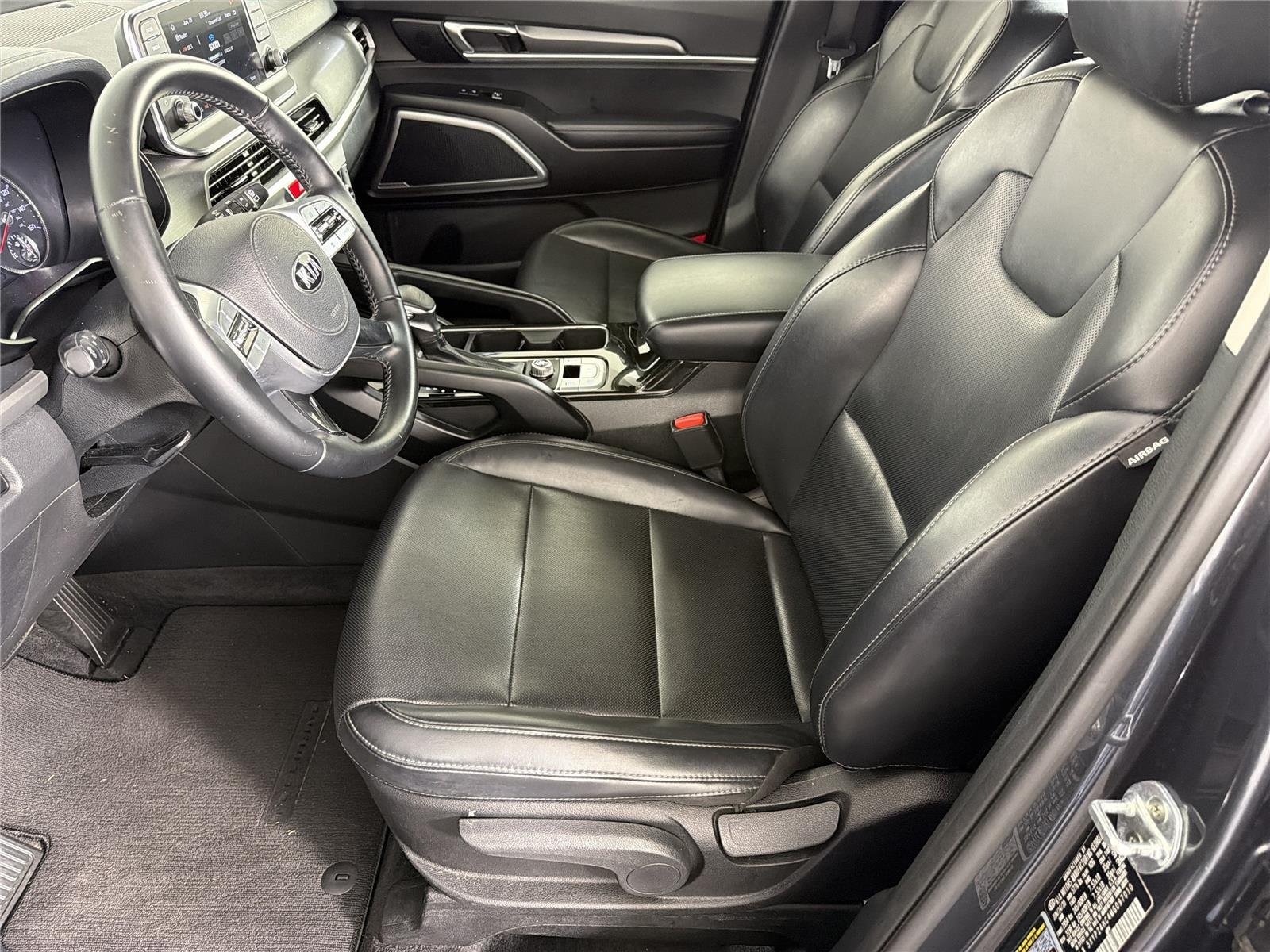 Used 2021 Kia Telluride LX FWD image 7
