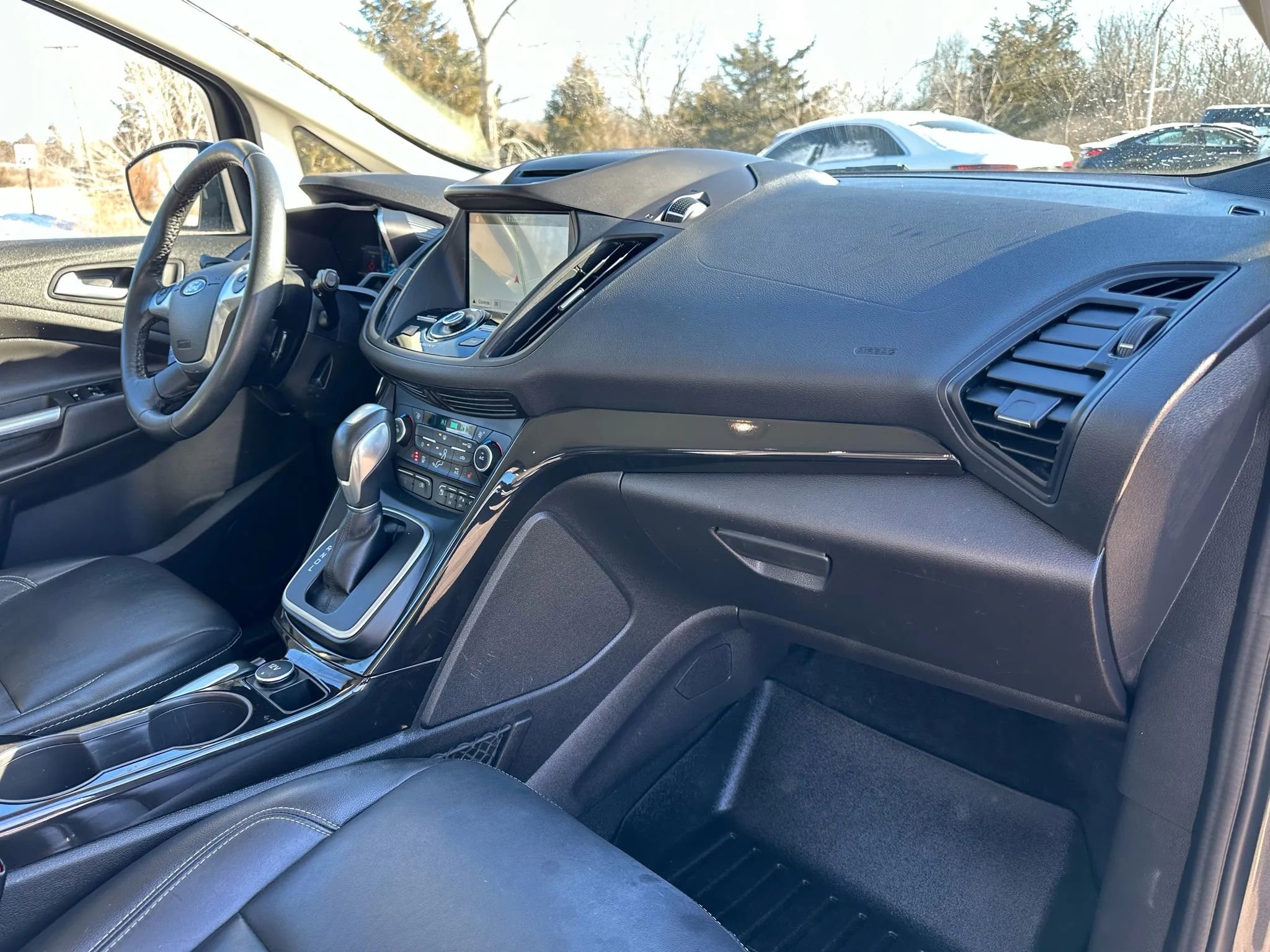 Used 2017 Ford C-MAX Energi Titanium w/ Equipment Group 501A image 12