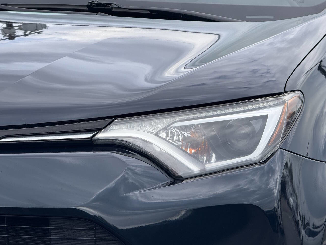 Used 2017 Toyota RAV4 XLE image 19