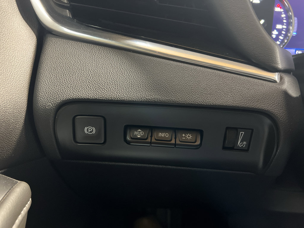 Used 2024 Buick Enclave Avenir w/ Avenir Technology Package AWD/4WD image 18