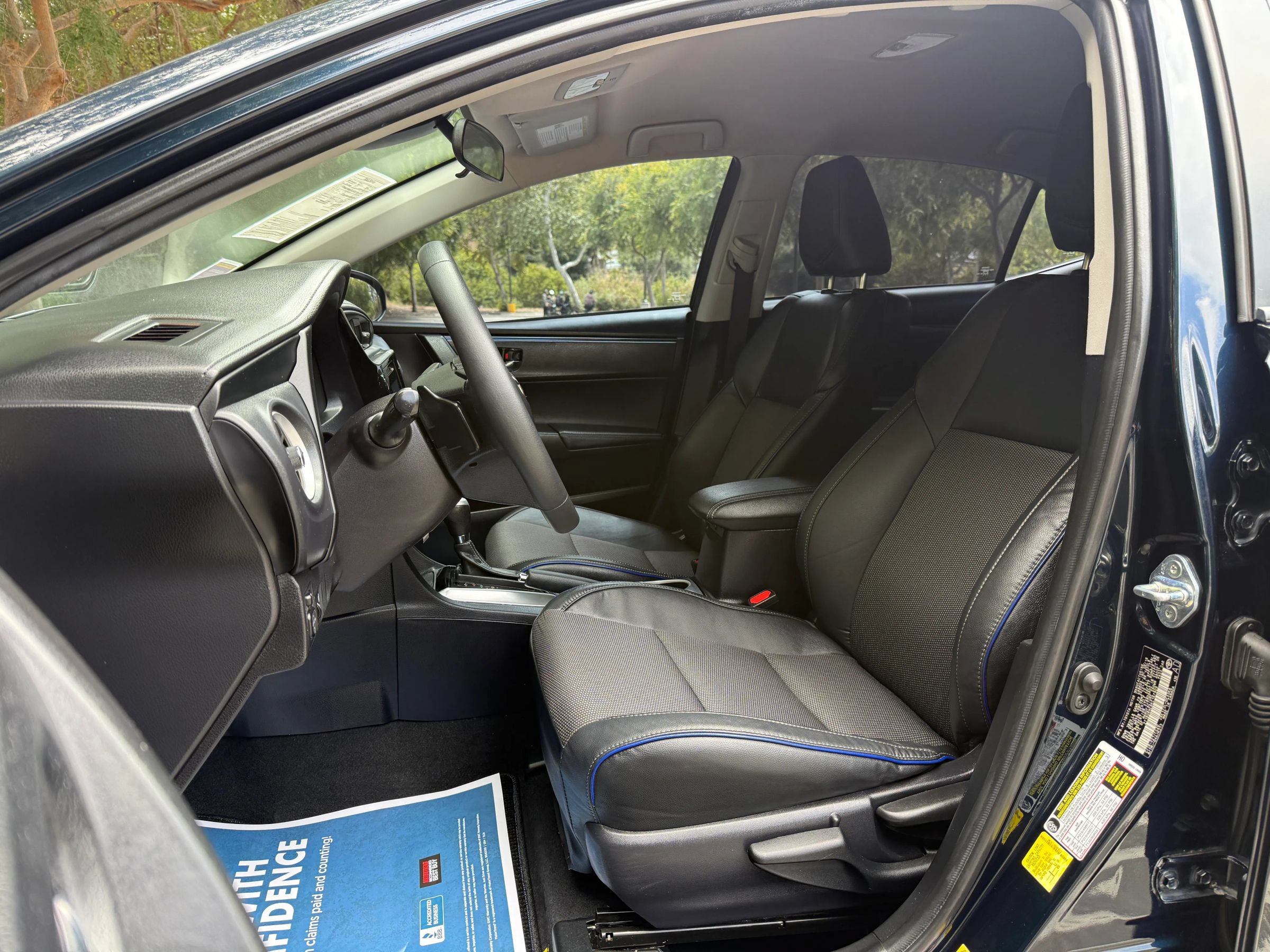 Used 2019 Toyota Corolla SE w/ Carpet Mat Package (TMS) FWD image 13