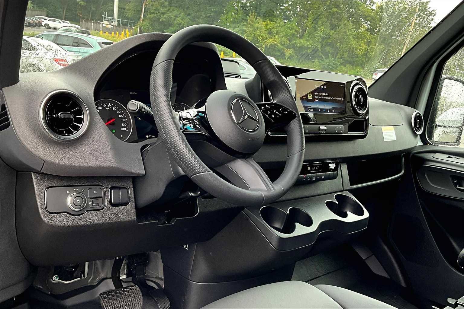 New 2025 Mercedes-Benz Sprinter 2500 image 9