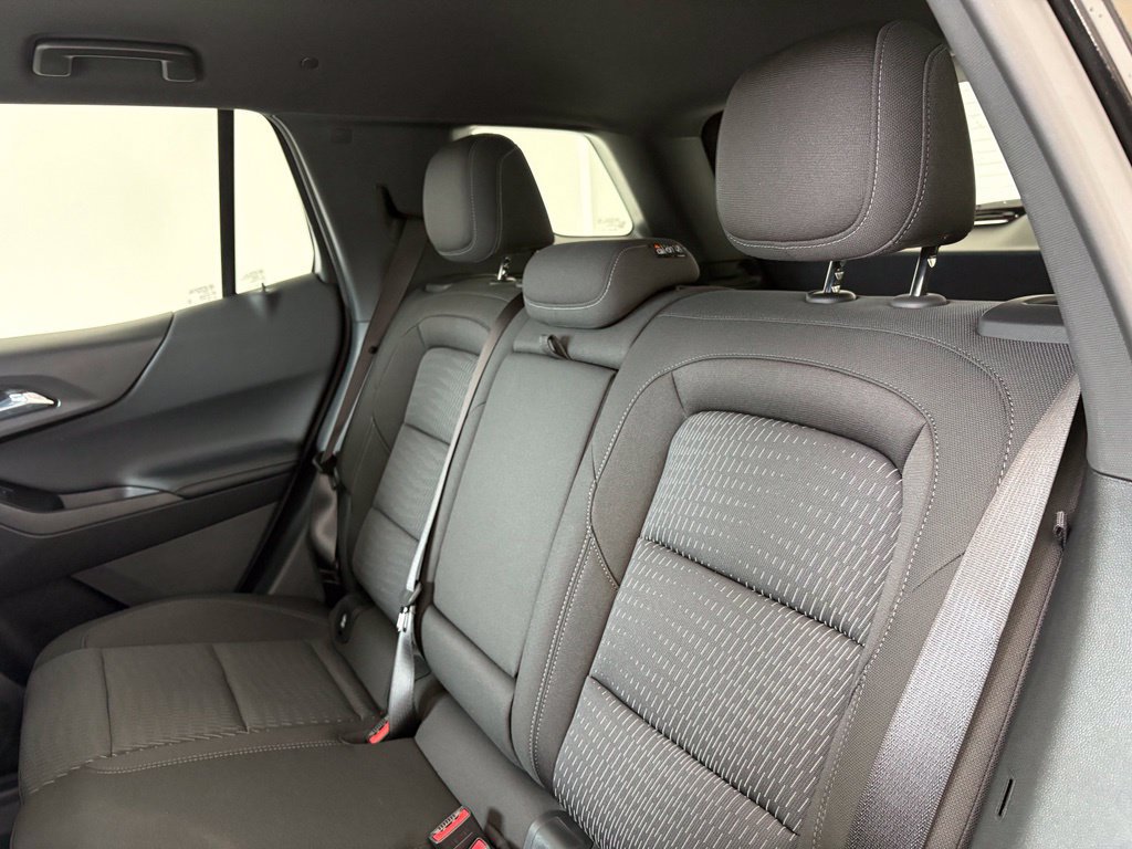 New 2027 Chevrolet Equinox LT w/ LPO, Floor Liner Package FWD image 28