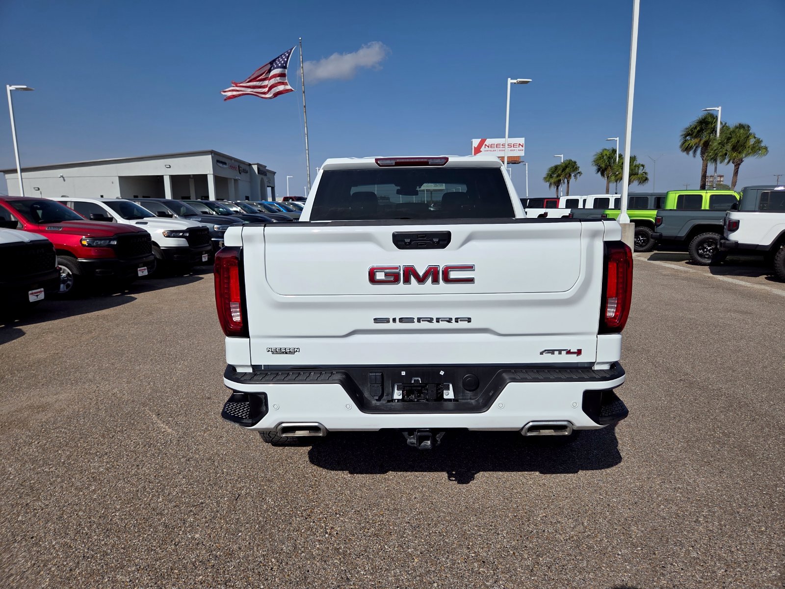 Used 2025 GMC Sierra 1500 AT4 AWD/4WD image 9