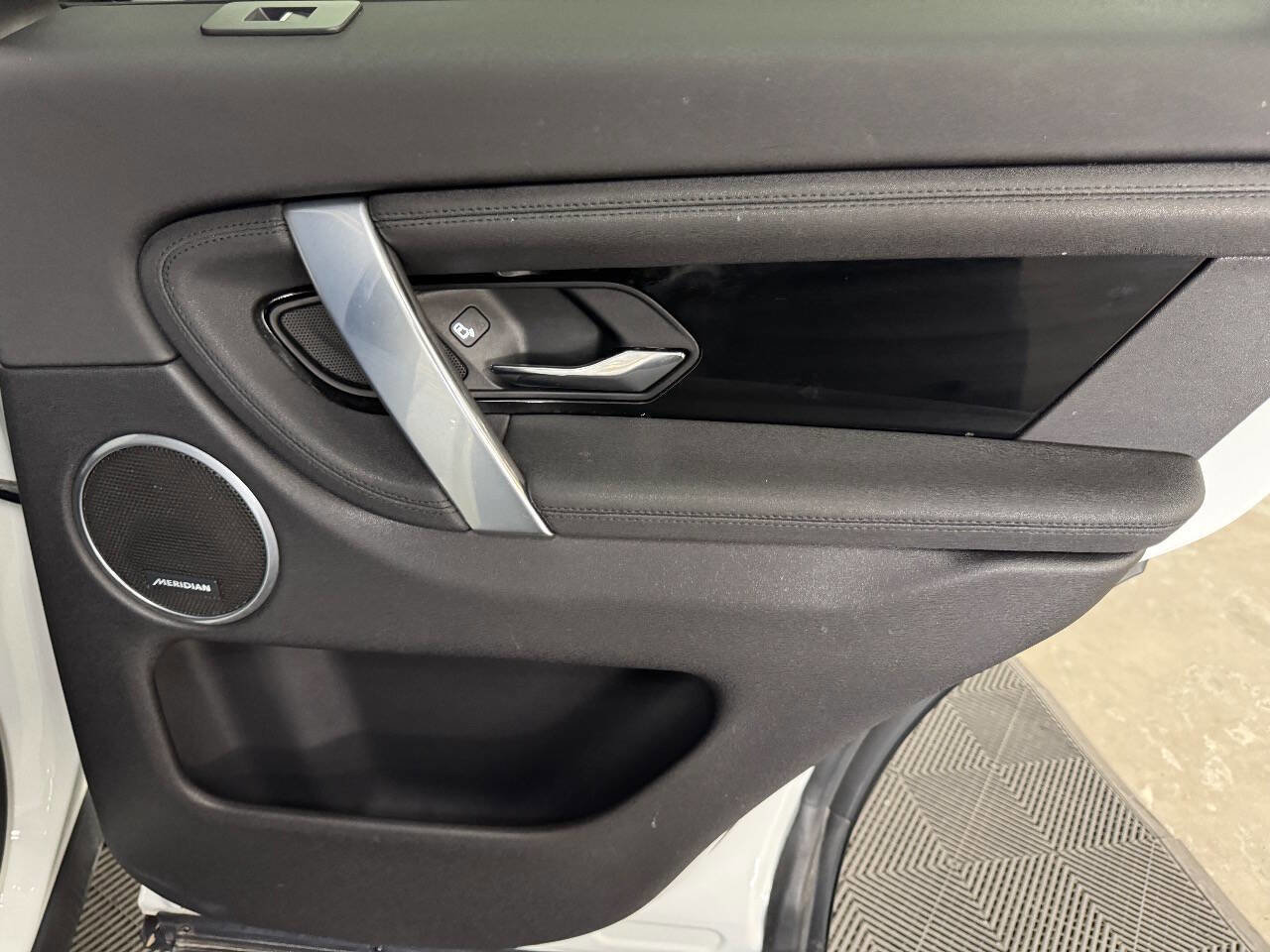 Used 2021 Land Rover Discovery Sport S image 53