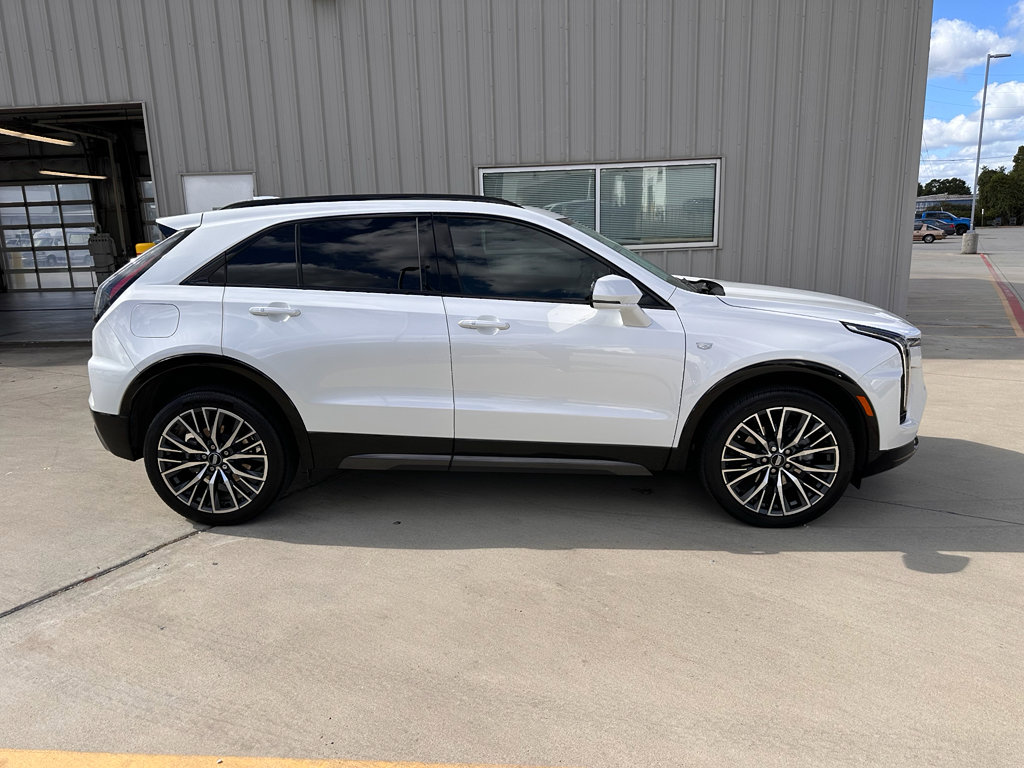 Used 2024 Cadillac XT4 Sport image 9
