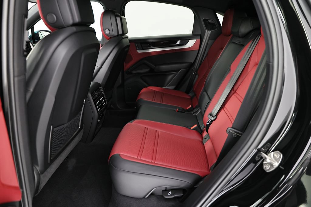 New 2026 Porsche Cayenne Coupe AWD/4WD image 25