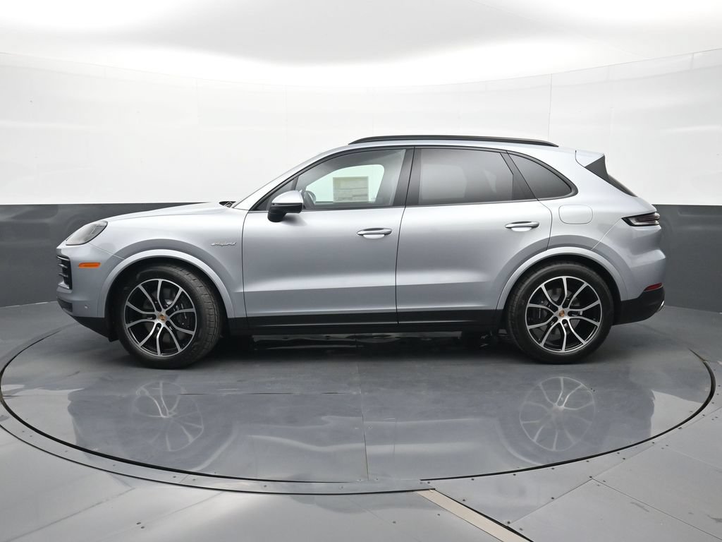 New 2026 Porsche Cayenne E-Hybrid AWD/4WD image 2