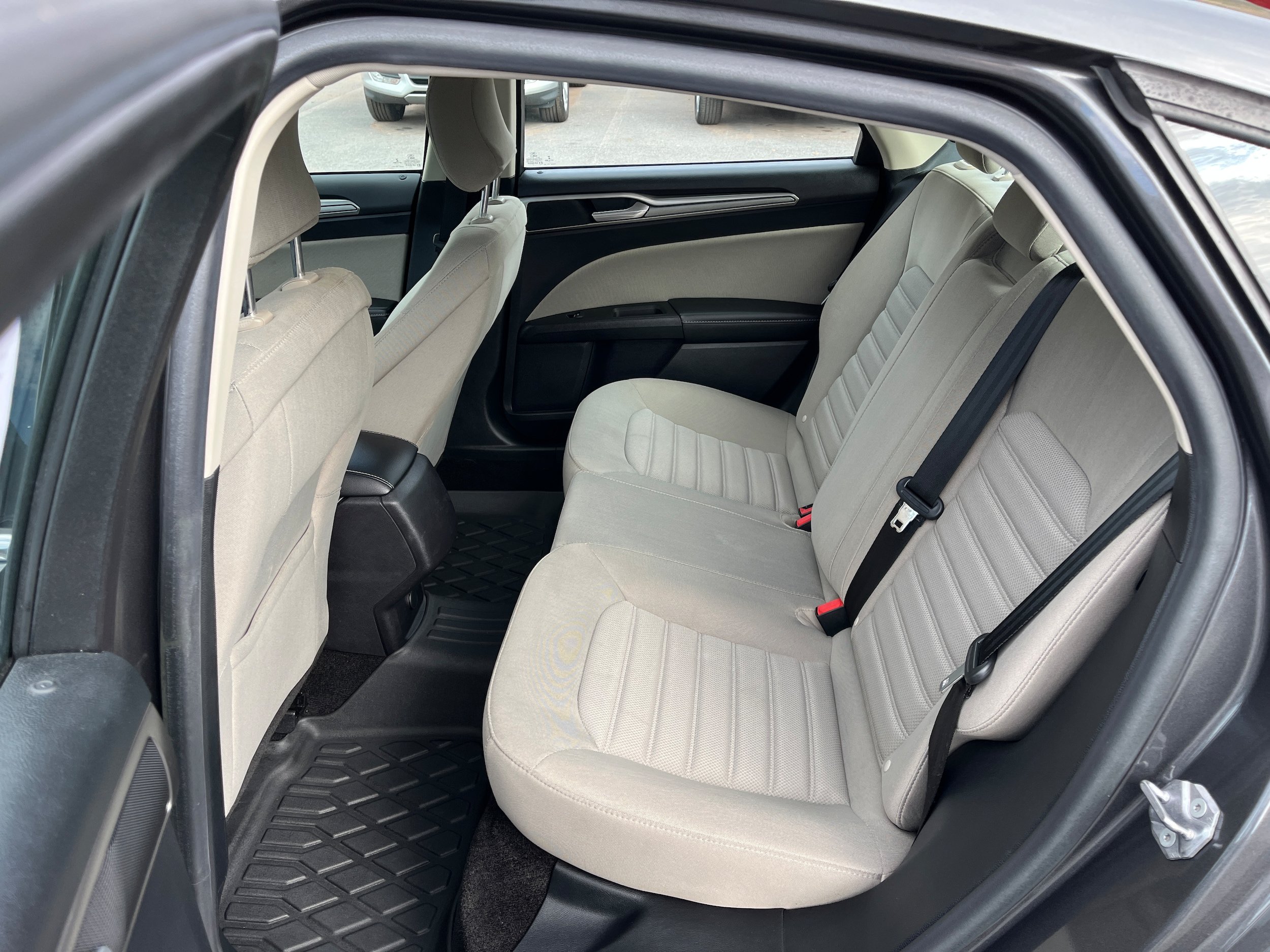 Used 2018 Ford Fusion S FWD image 10