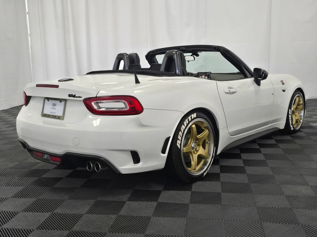 Used 2017 FIAT 124 Spider Abarth RWD image 5