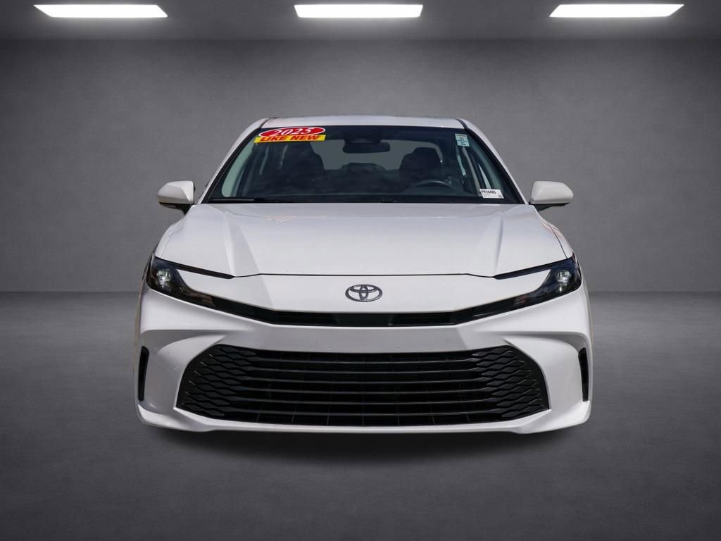 Used 2025 Toyota Camry LE image 9