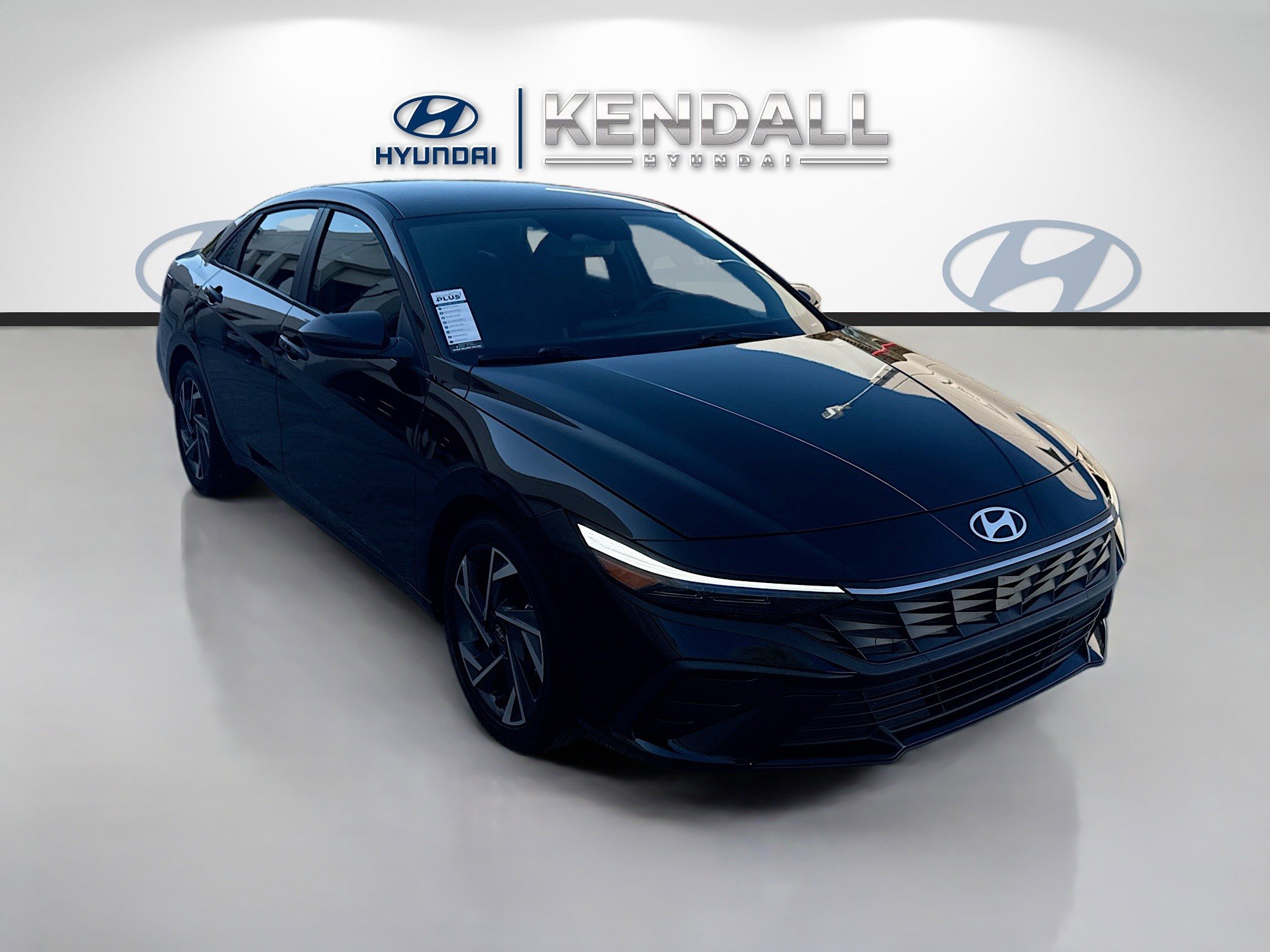 Used 2025 Hyundai Elantra Sport image 1