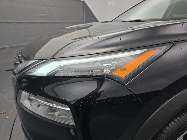 Used 2023 Nissan Rogue SV image 14