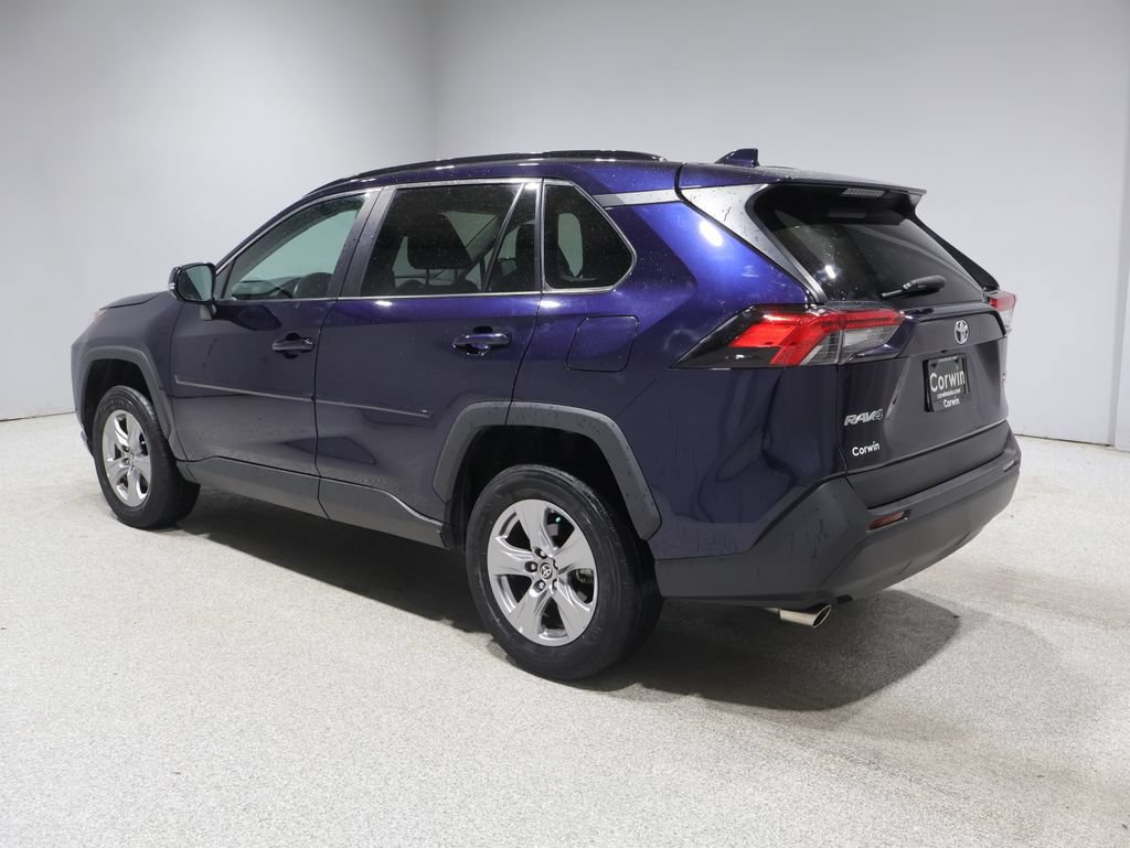 Used 2022 Toyota RAV4 XLE w/ Convenience Package AWD/4WD image 5