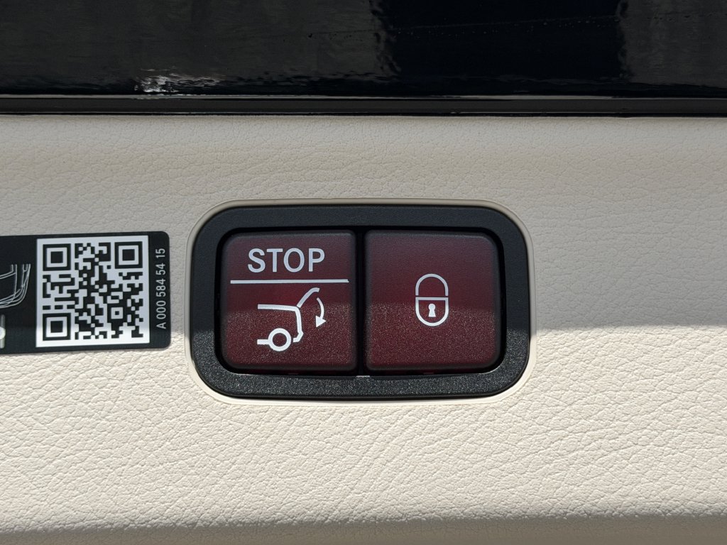 New 2026 Mercedes-Benz EQS 400 4MATIC SUV image 14