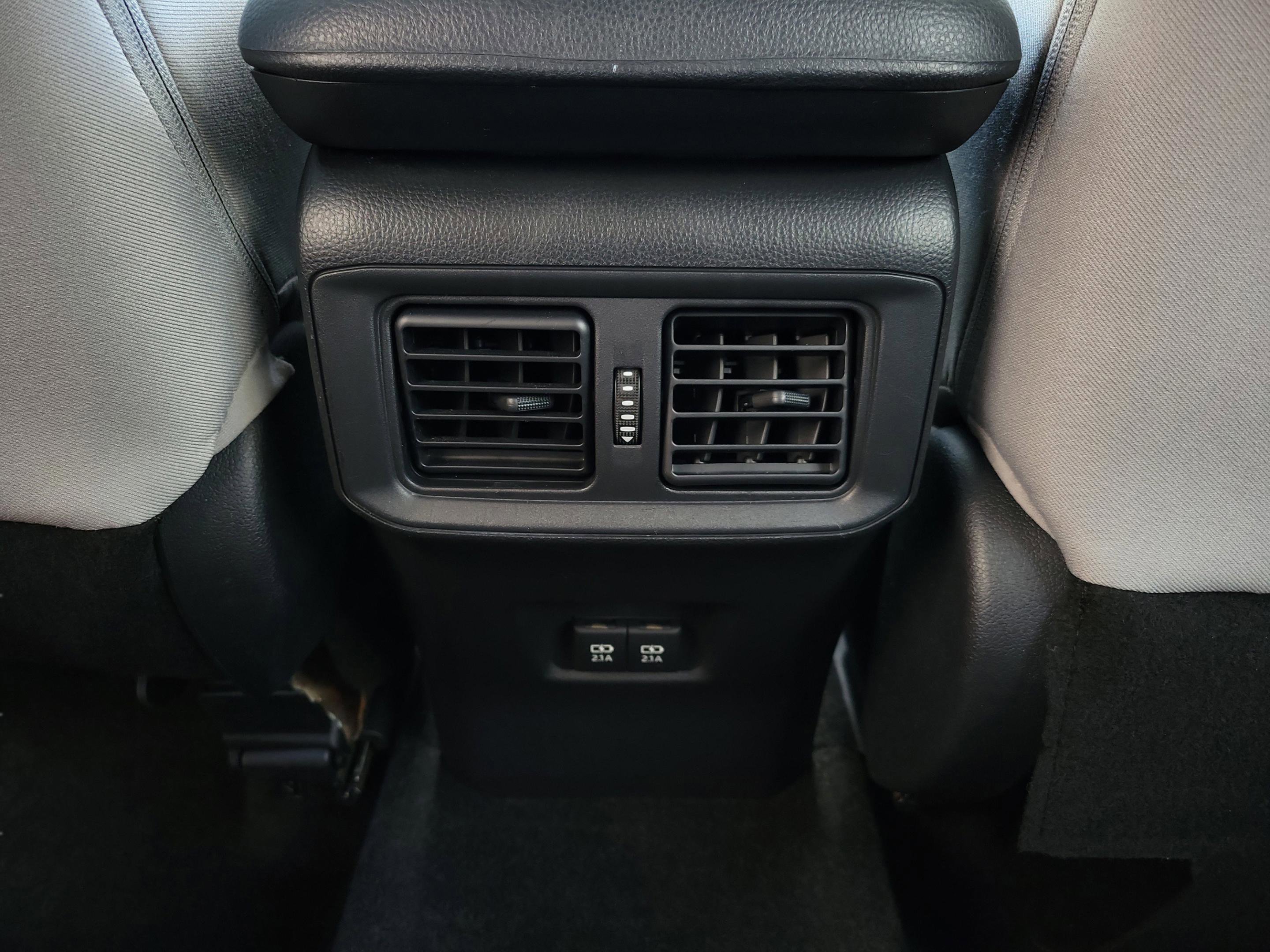 Used 2020 Toyota RAV4 XLE image 24