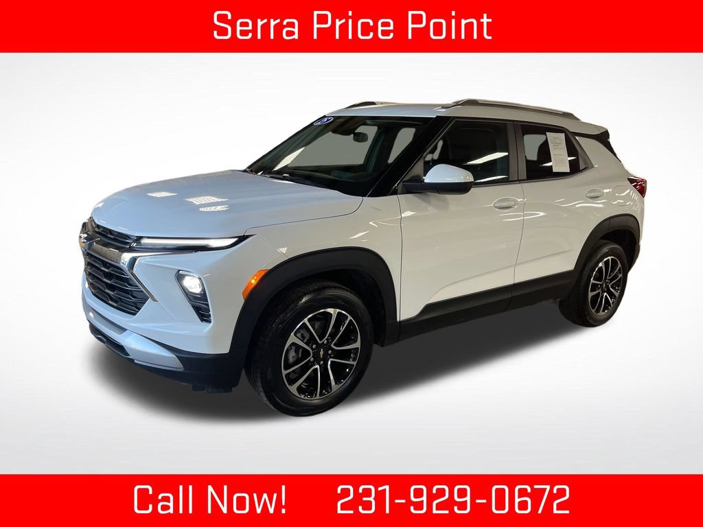 Used 2025 Chevrolet TrailBlazer LT w/ LT Cold Weather Package AWD/4WD image 1