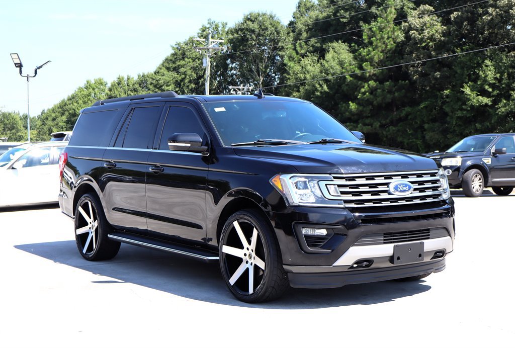 Used 2018 Ford Expedition Max XLT w/ Equipment Group 202A AWD/4WD image 9