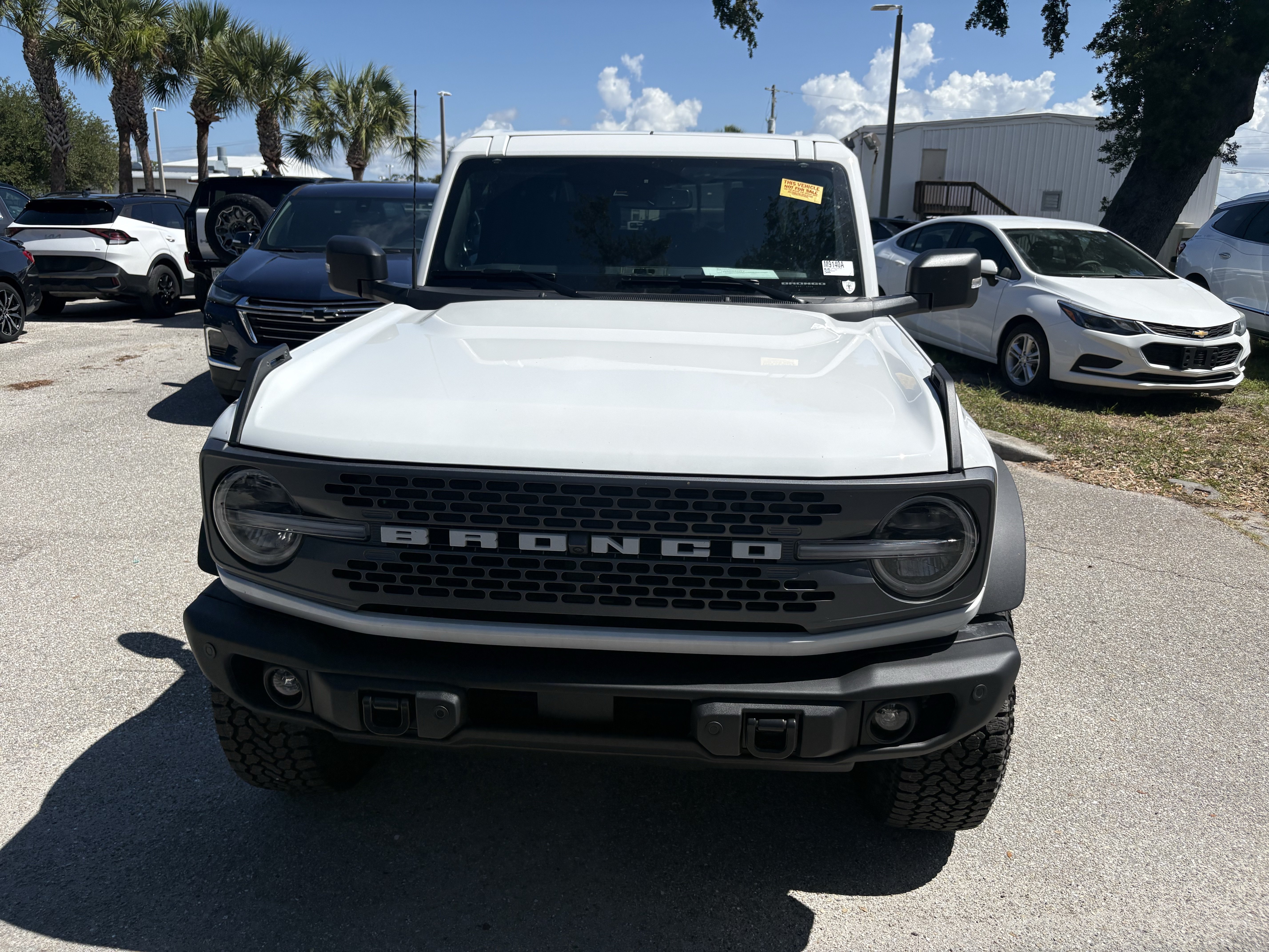 Used 2025 Ford Bronco Badlands AWD/4WD image 2