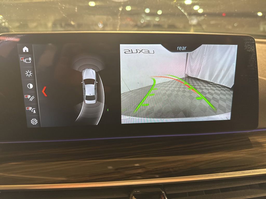 Used 2018 BMW 530e xDrive image 17