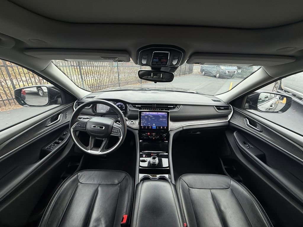 Used 2023 Jeep Grand Cherokee L Limited image 11