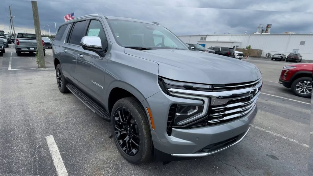 New 2026 Chevrolet Suburban Premier w/ Sun And Tow Package AWD/4WD image 4