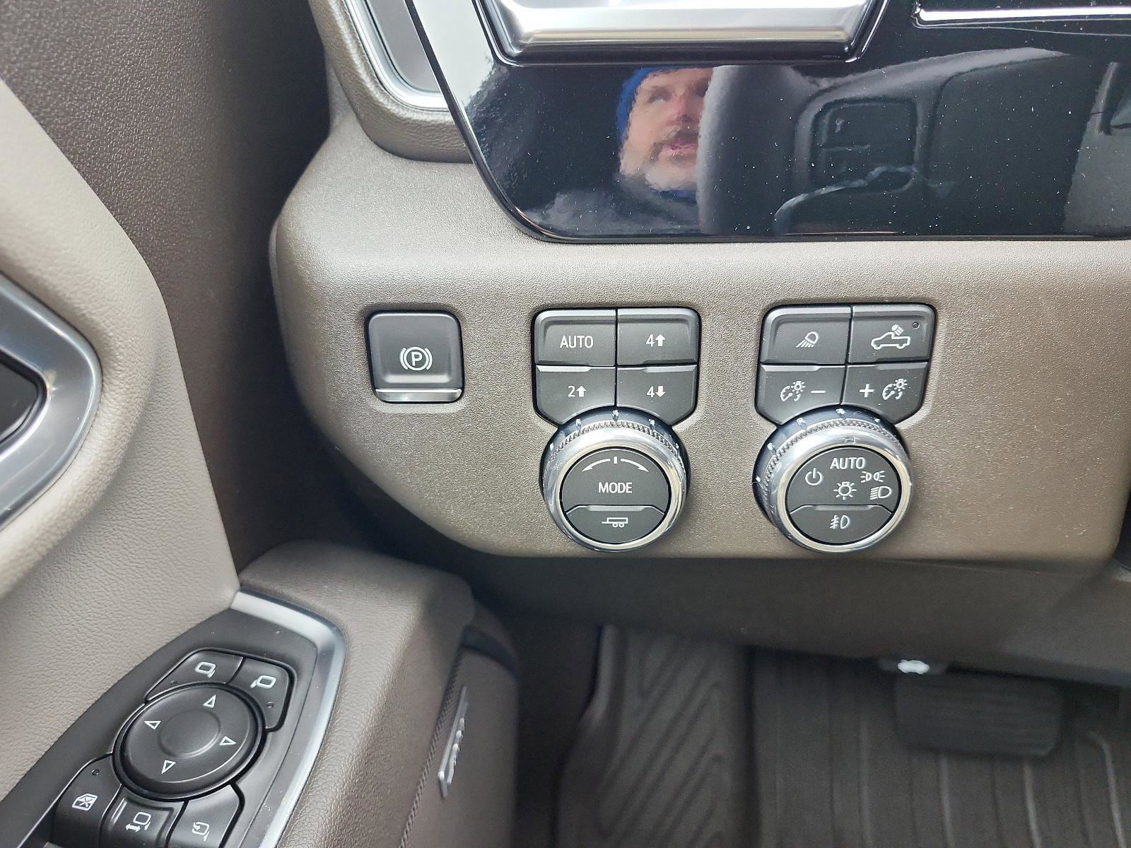 New 2026 GMC Sierra 2500 SLT w/ SLT Premium Package AWD/4WD image 23