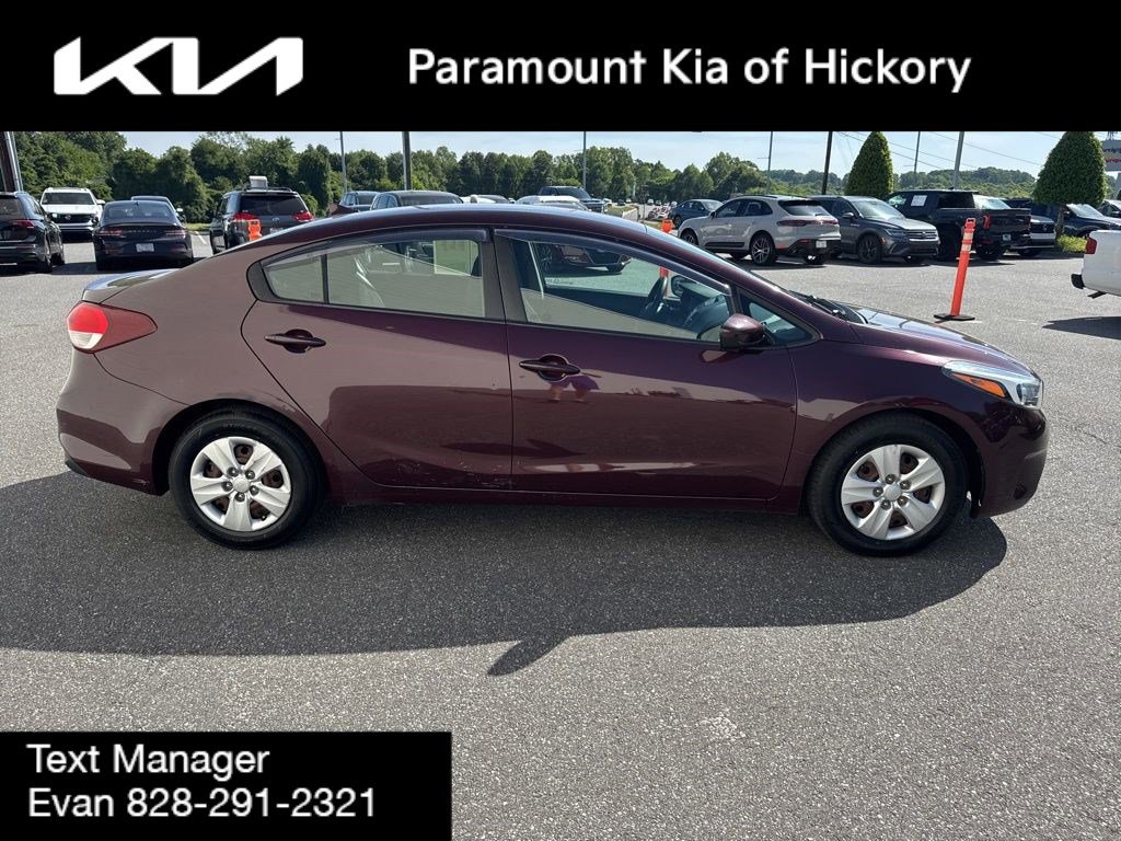 Used 2017 Kia Forte LX FWD image 8