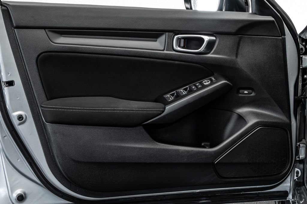 Used 2025 Honda Civic Sport image 18