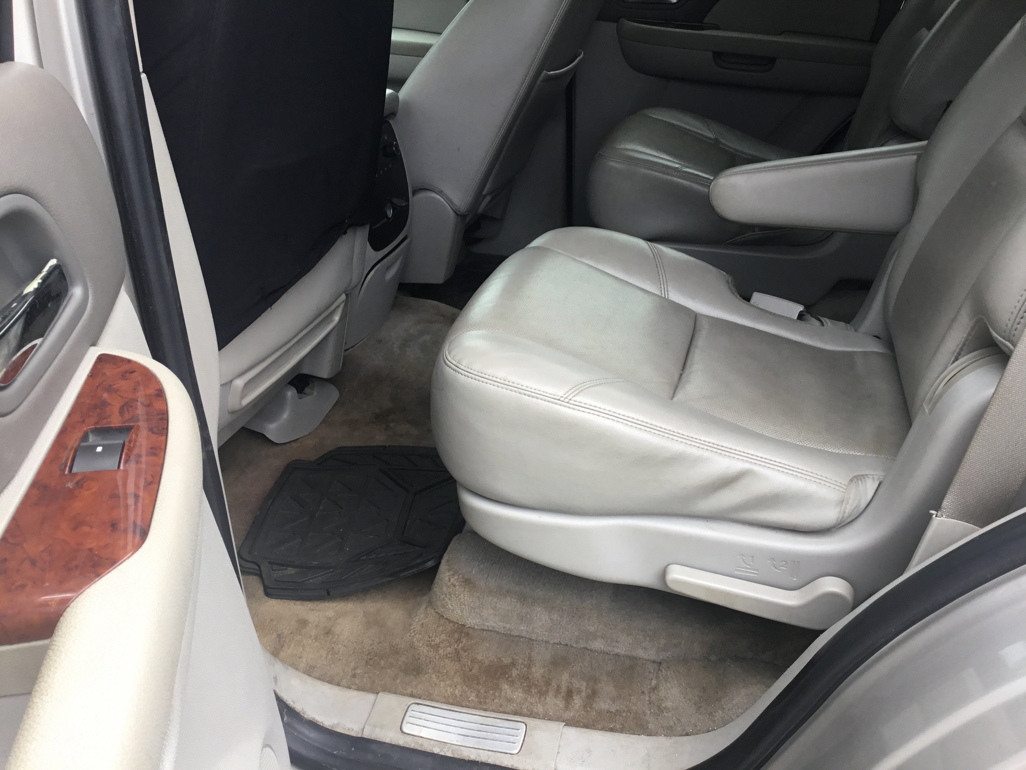Used 2009 Chevrolet Tahoe LTZ AWD/4WD image 18