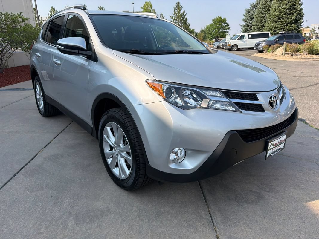 Used 2015 Toyota RAV4 Limited AWD/4WD image 4