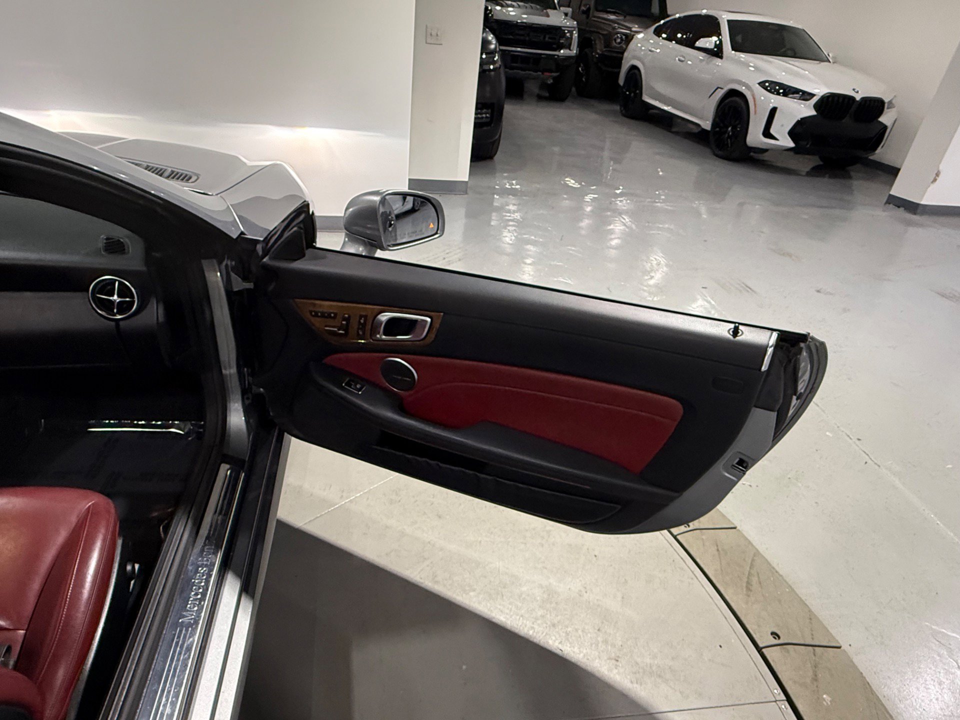 Used 2015 Mercedes-Benz SLK 350 image 38