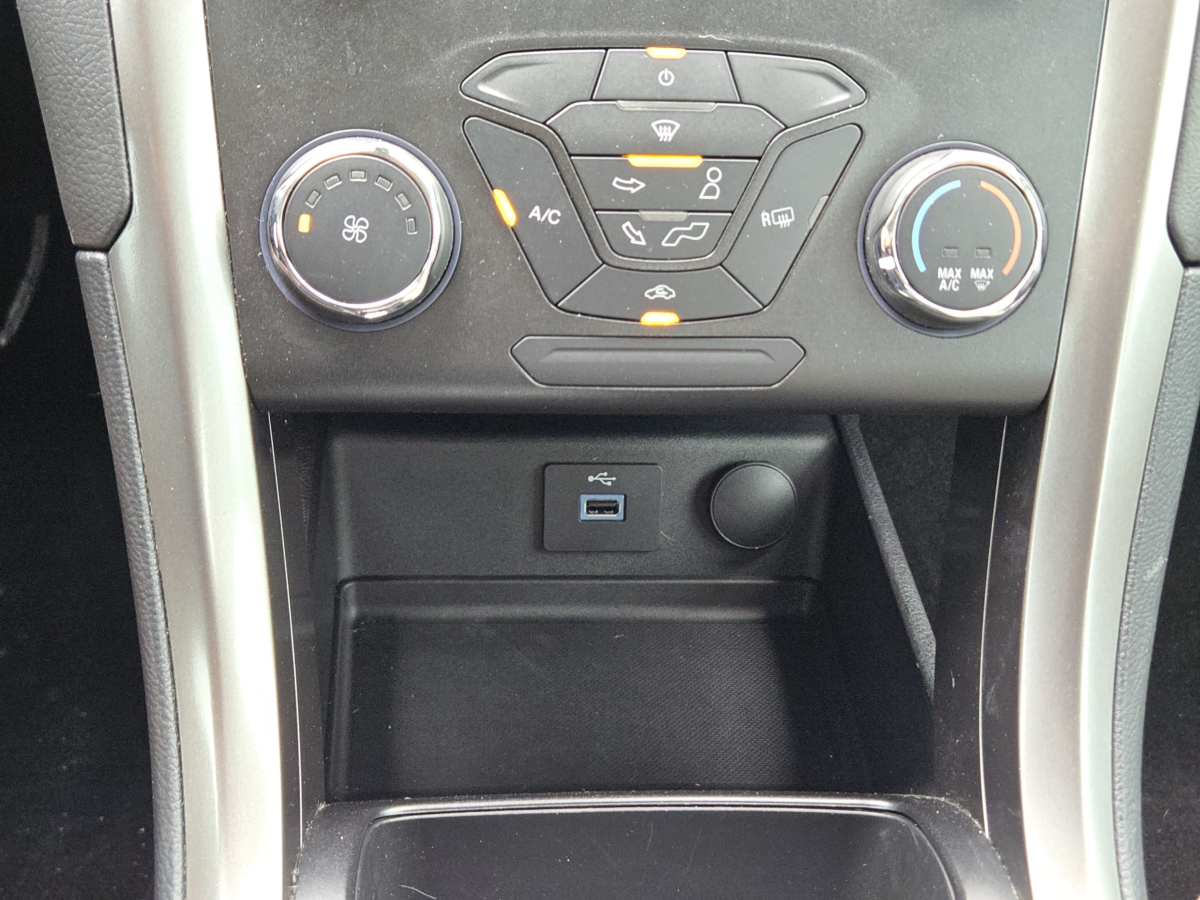 Used 2019 Ford Fusion S FWD image 18