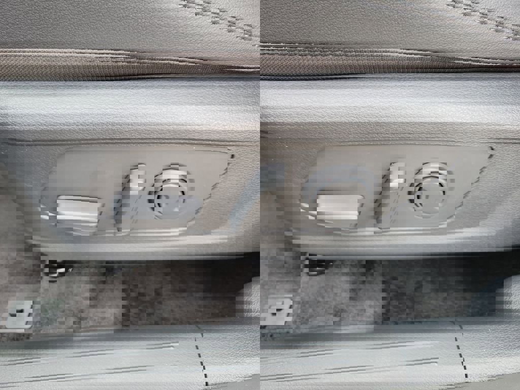 New 2026 Kia Sportage EX w/ EX Panoramic Sunroof Package image 25