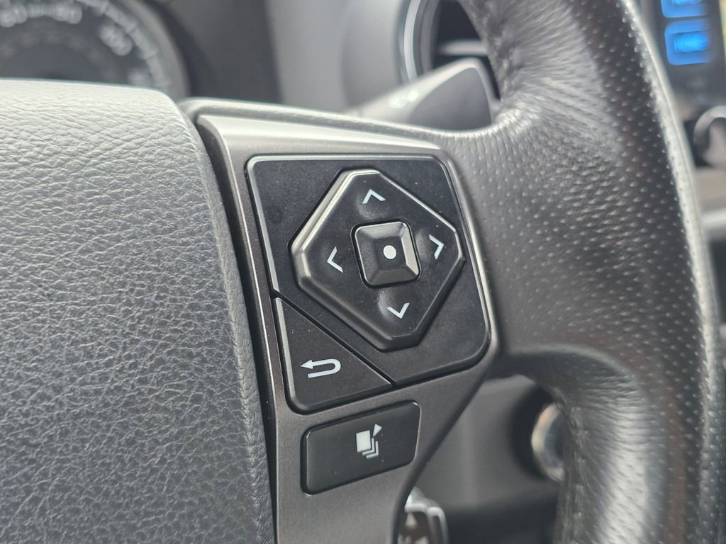 Used 2018 Toyota Tacoma TRD Off-Road image 36