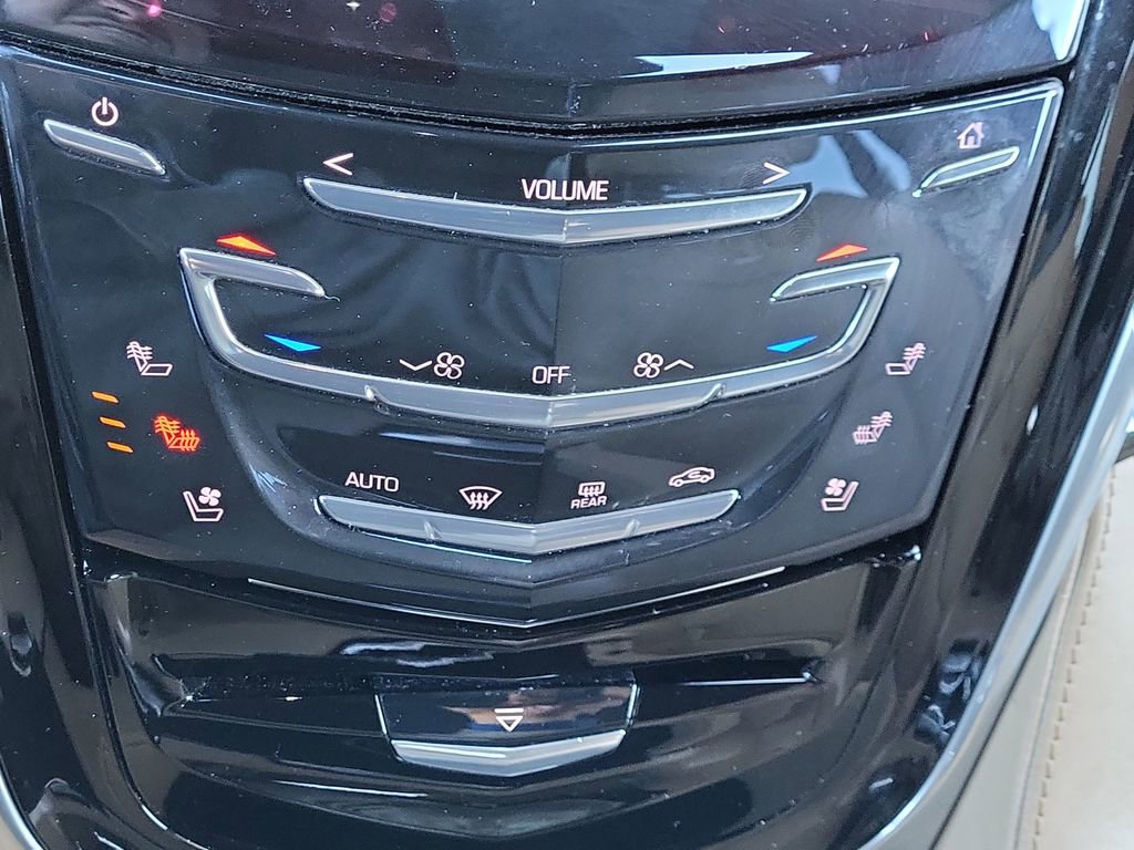 Used 2020 Cadillac Escalade ESV Platinum image 23