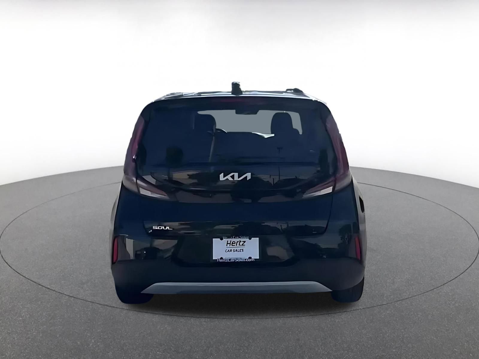 Used 2025 Kia Soul LX w/ LX Technology Package FWD image 12