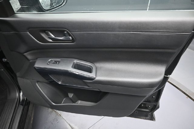 Used 2024 Nissan Pathfinder SV AWD/4WD image 32