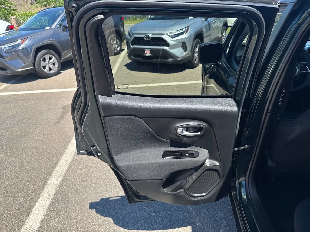 Used 2021 Jeep Renegade Sport FWD image 36