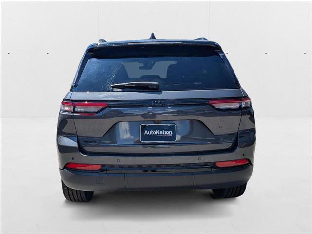 New 2025 Jeep Grand Cherokee Altitude image 7