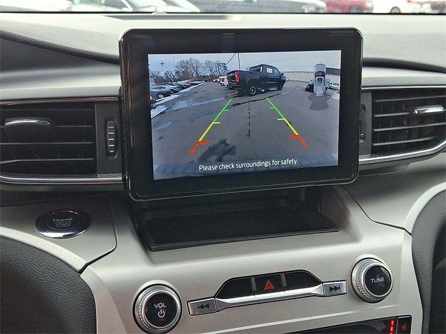 Used 2022 Ford Explorer XLT w/ Equipment Group 202A image 17